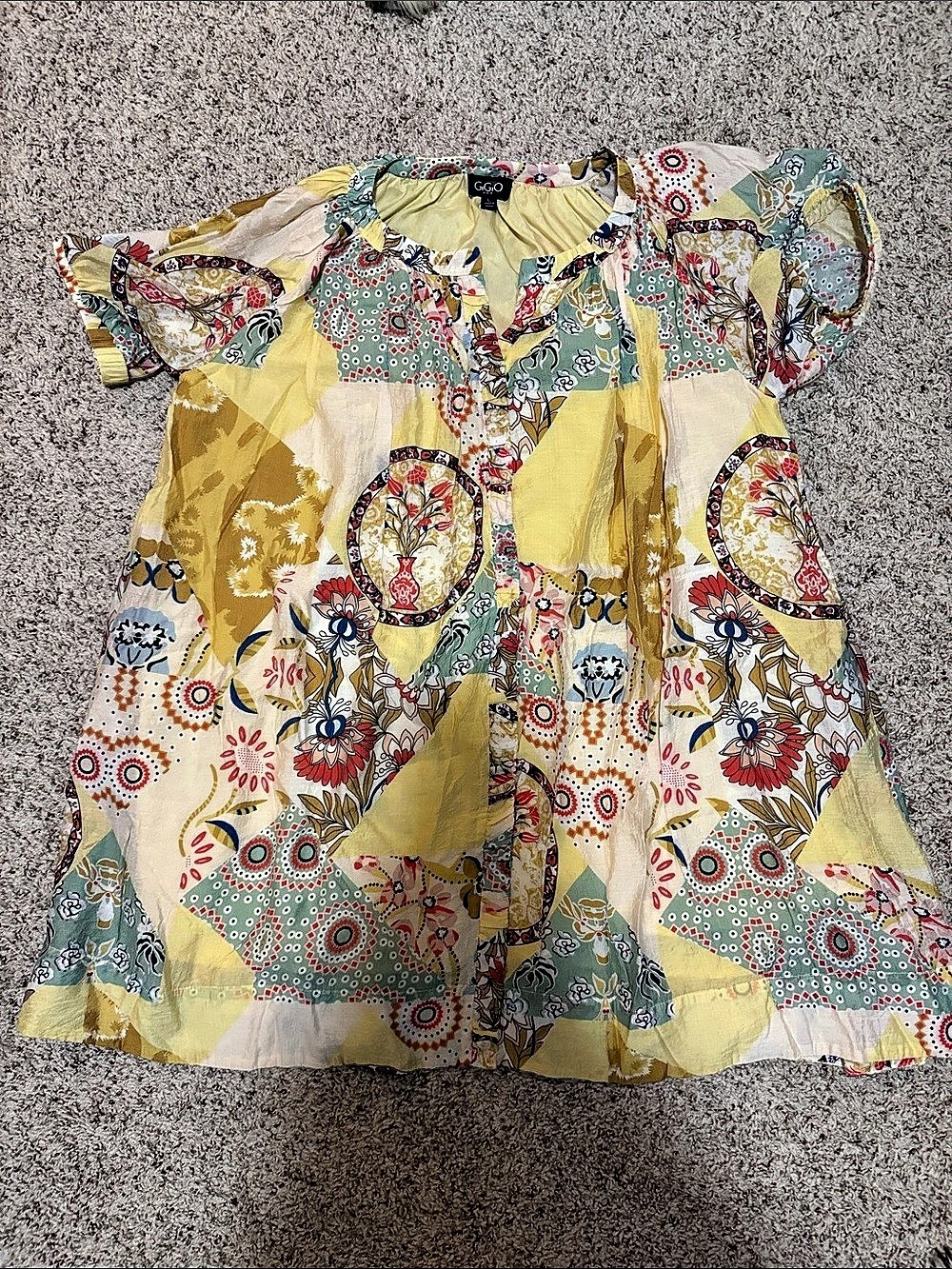 GiGi USA Women's Abstract Print Blouse Yellow & Multicolor Large Like New